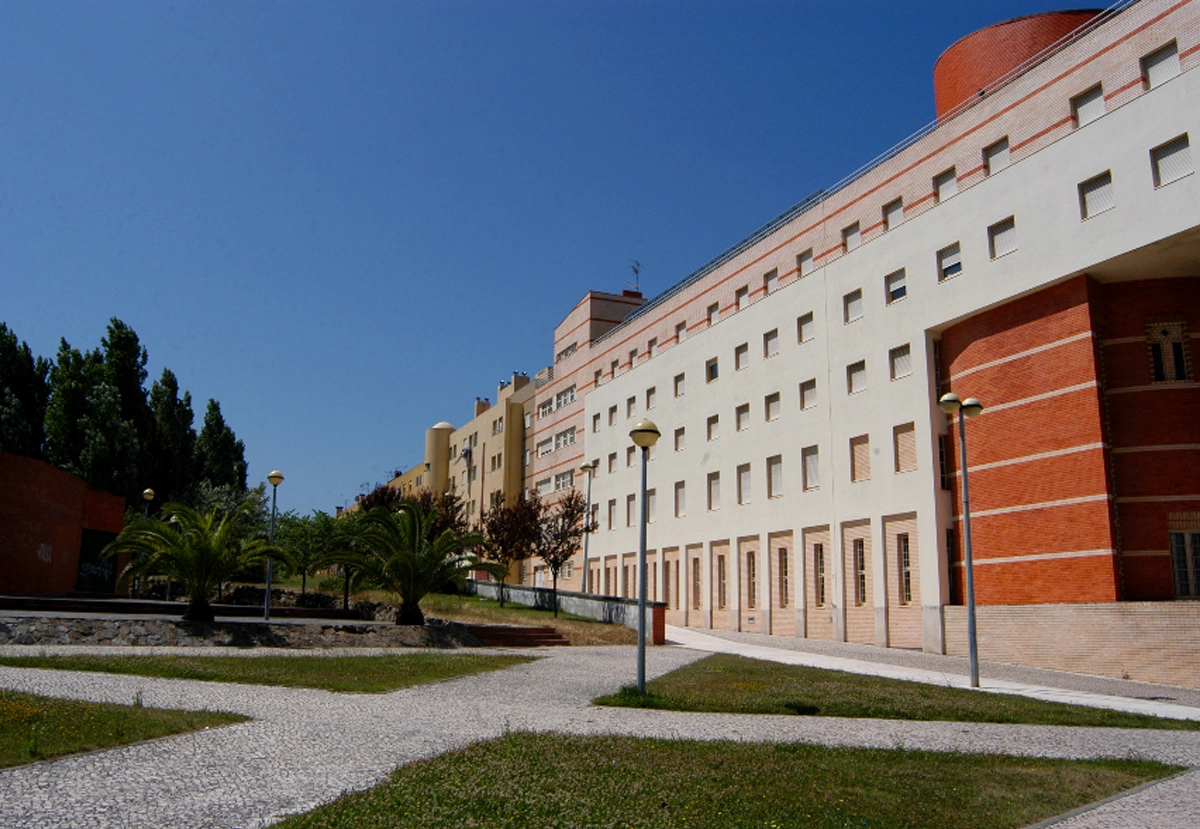 REQUALIFICATION OF THE SANTIAGO NEIGHBOURHOOD ADVANCES FOR 1.8 MILLION